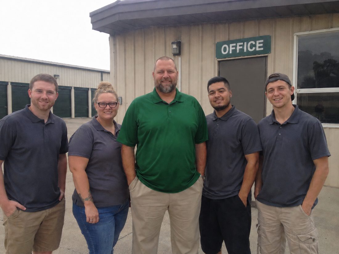 Pest control professionals in Town 'n' Country, FL
